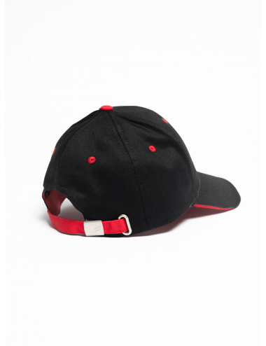 Cappello nero e rosso